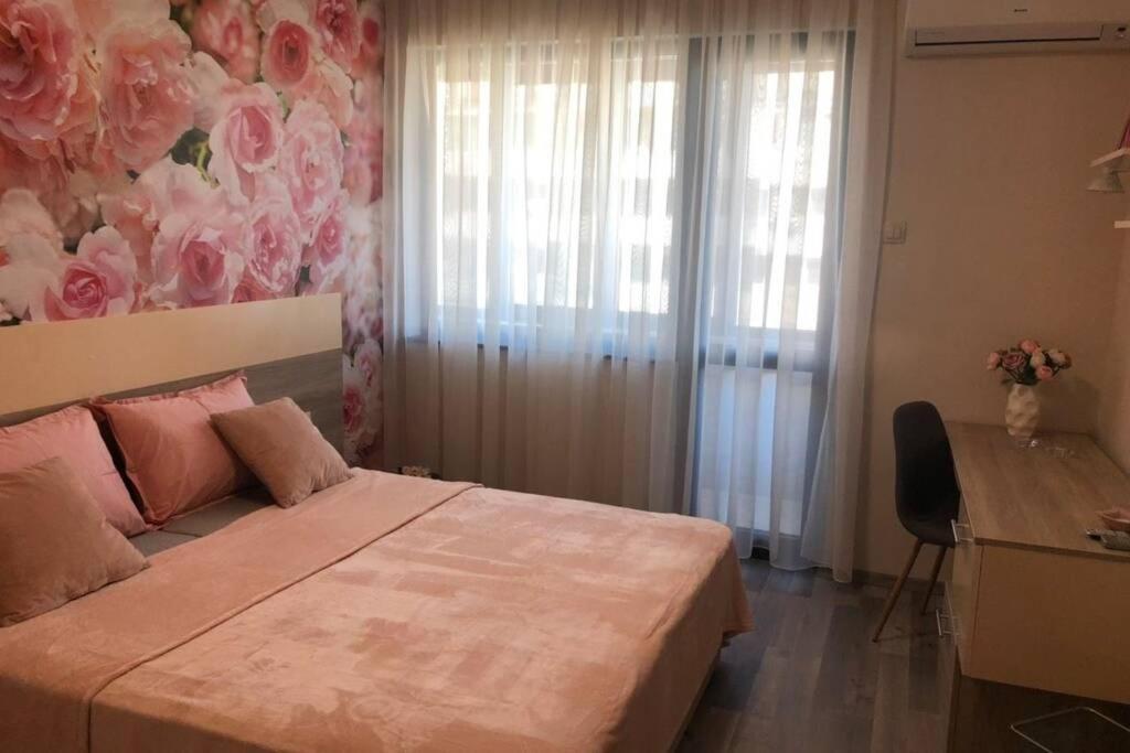 Lovely 3-Bedroom Apartment For 7 Ppl At The Centre Varna Bagian luar foto