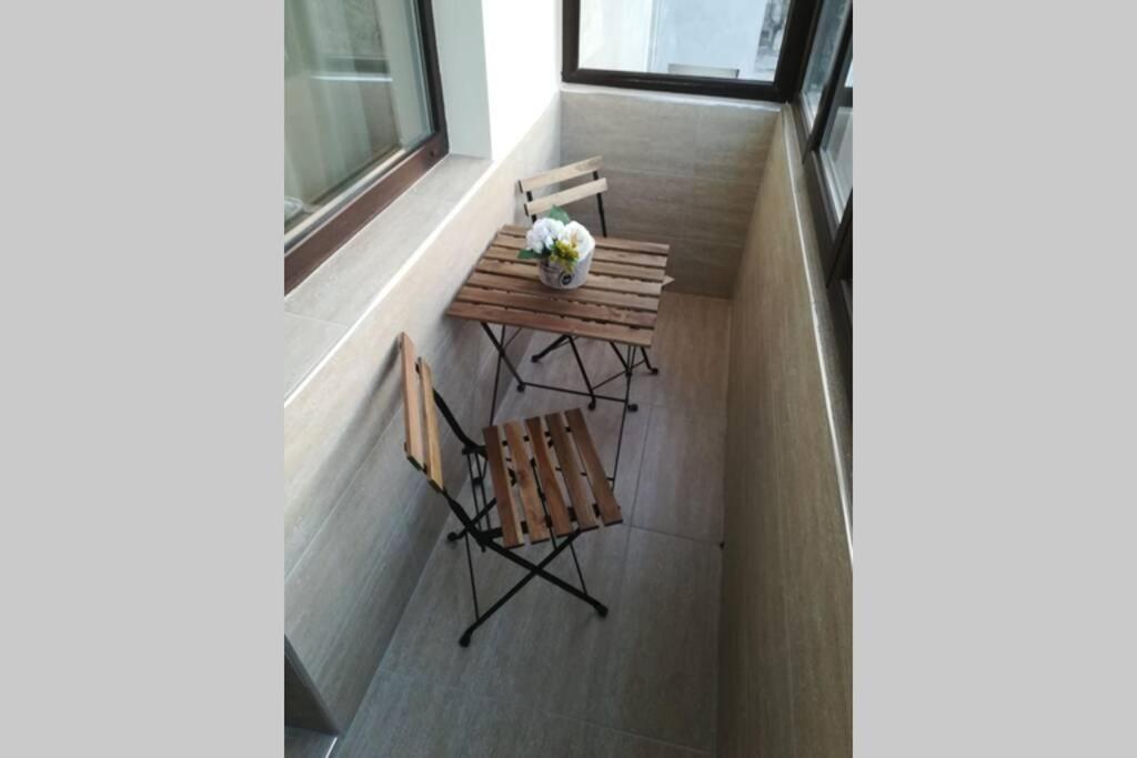 Lovely 3-Bedroom Apartment For 7 Ppl At The Centre Varna Bagian luar foto